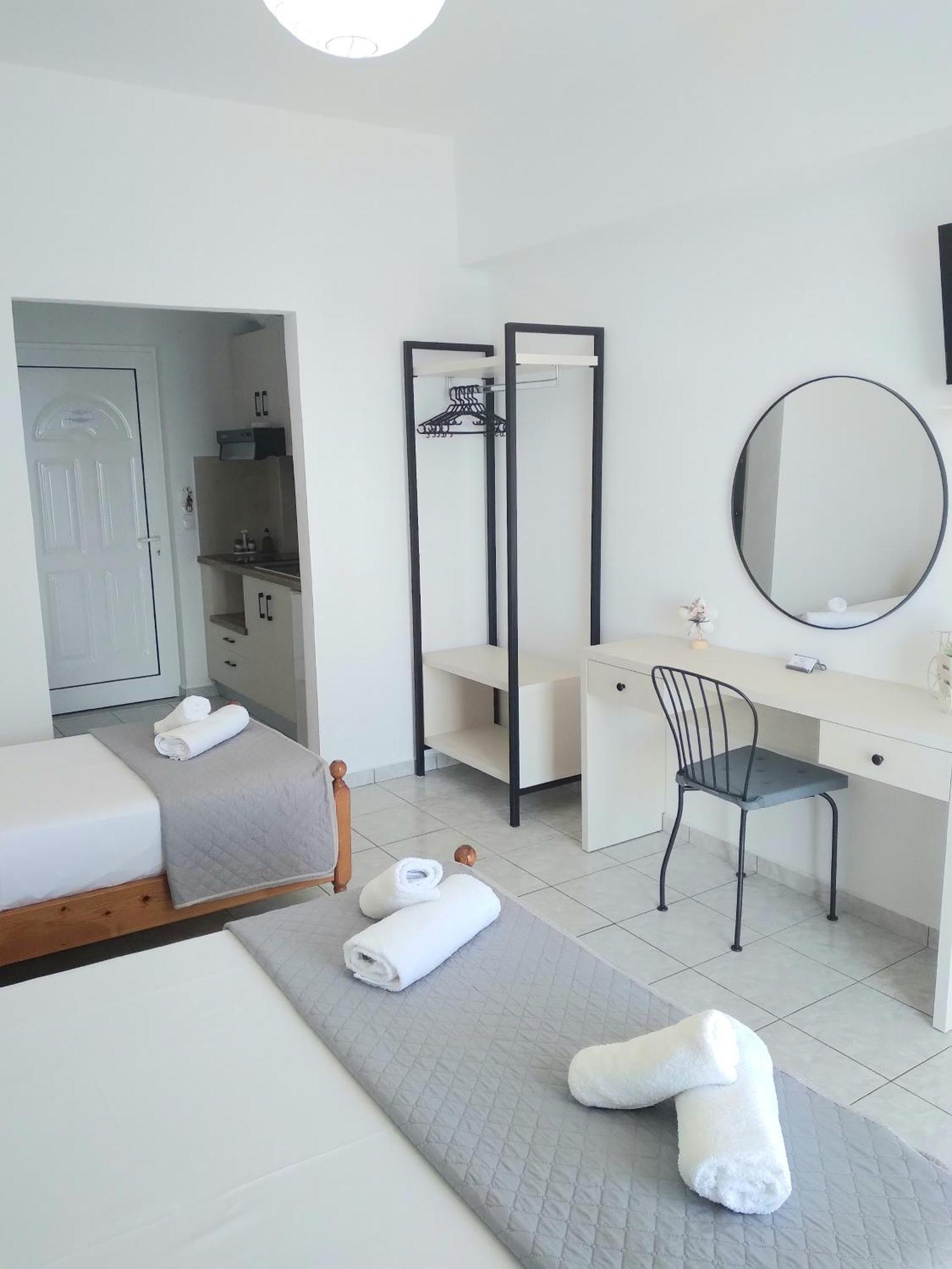 Nadim Rooms Химар Екстериор снимка